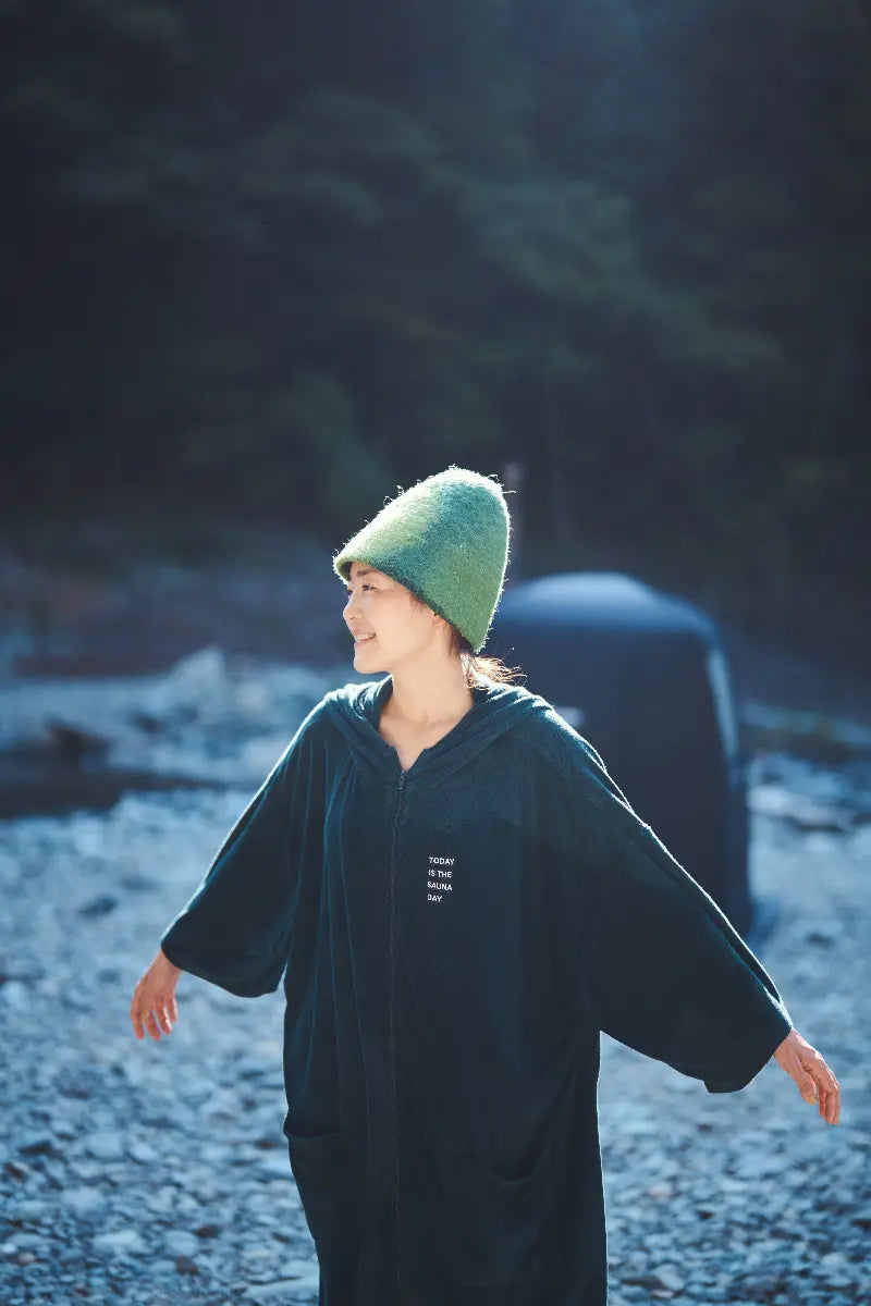 TITSD サウナポンチョ(Black) | 3層式テントサウナMORZH(モルジュ TITSD サウナポンチョ(Black) | 3層式テントサウナMORZH(モルジュ